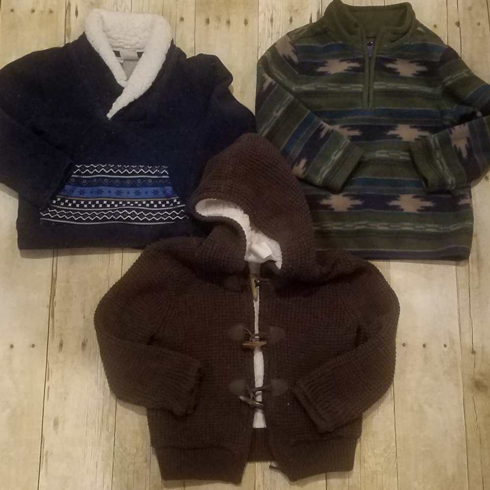 Boys 2T Sweater and Fleece Tops